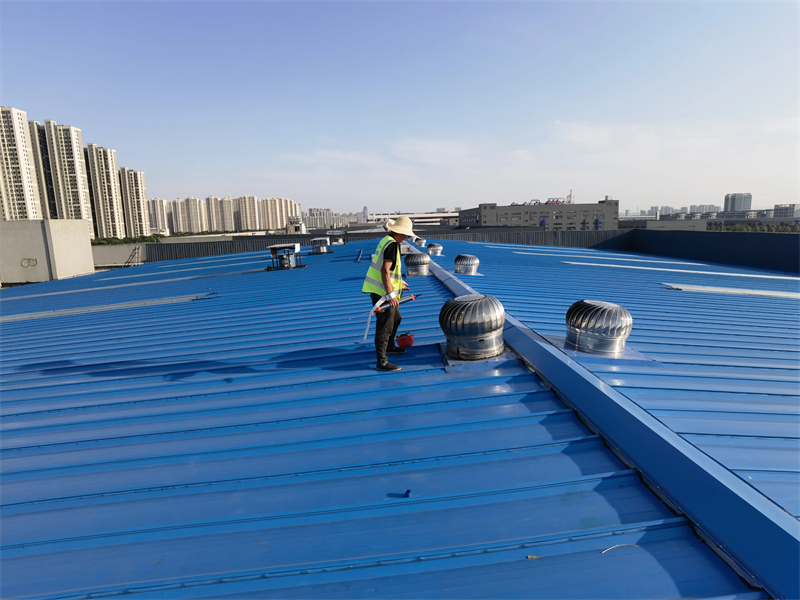 彩钢瓦房顶翻新